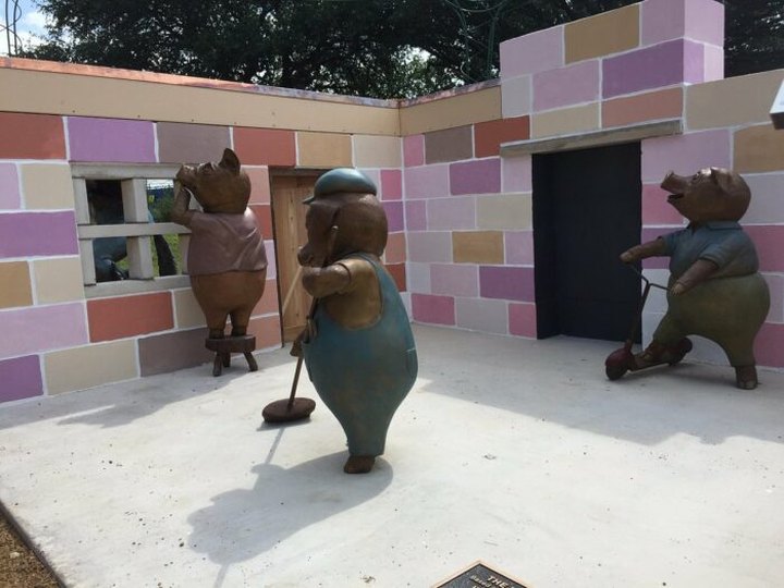There Are Giant Storybook Characters Hiding At Adamson-Spalding Storybook Garden In Texas Just Like Something Out Of A Fairytale