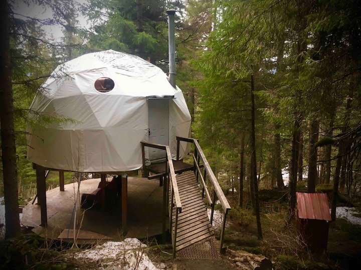 Spend The Night In An Airbnb That's Inside An Actual Dome Right Here In Alaska