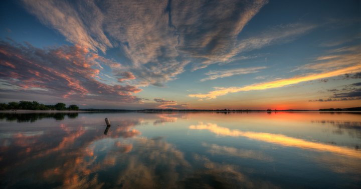 These 12 Gorgeous Lakes In Nebraska Are Demanding Your Attention