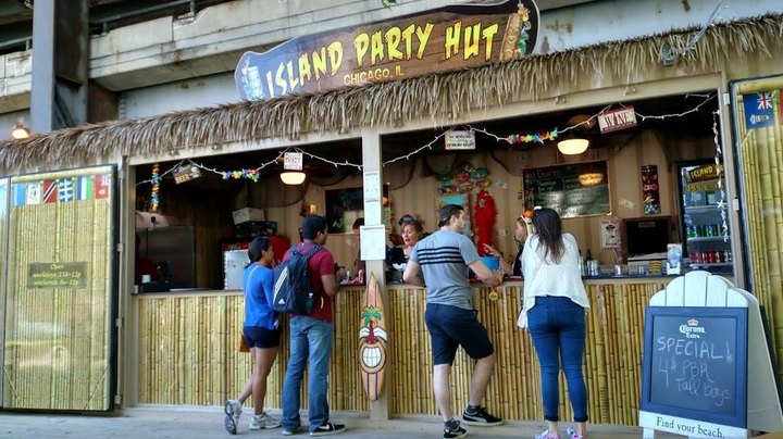 A Floating Bar In Illinois, Island Party Hut Is The Perfect Spot To Grab A Drink On A Hot Day