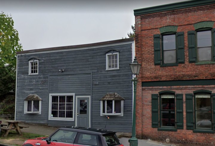 Blink And You'll Miss This Tiny But Mighty Restaurant Hiding In Washington