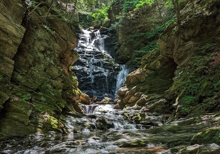The Easy 2.2-Mile Cascades Trail Will Lead You To A Massachusetts Waterfall