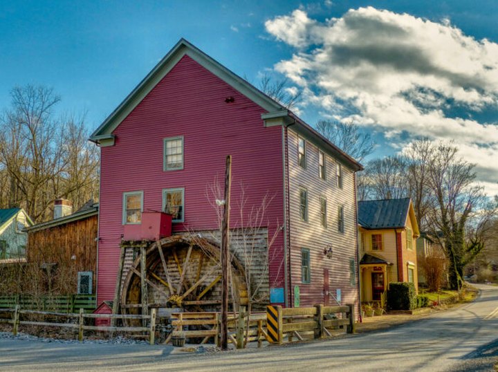 The Charming Small Town In Virginia That Was Named After Natural Mineral Springs