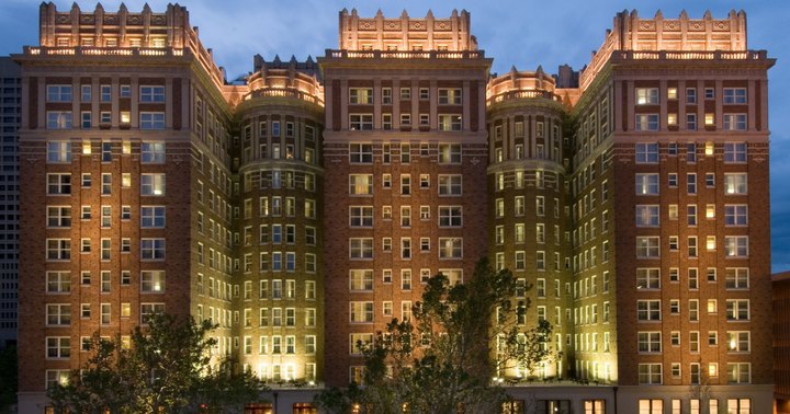 Stay Overnight In A 110-Year-Old Hotel That's Said To Be Haunted At The Skirvin In Oklahoma
