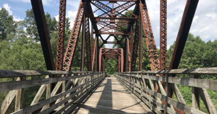 One Of The Most Haunted Bridges In Iowa Has Been Around Since The 1800s