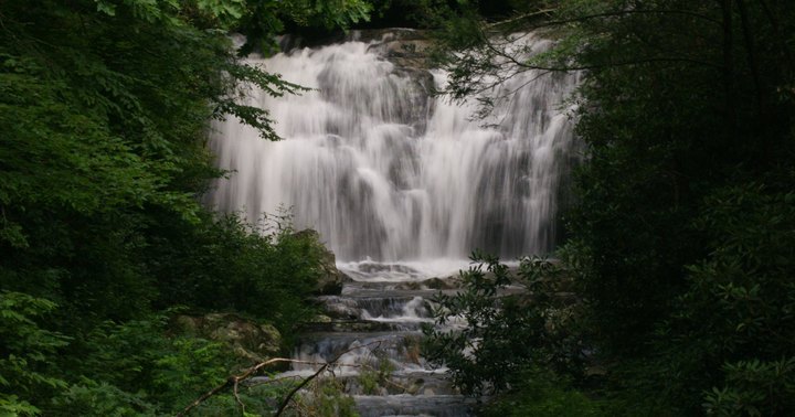 A Quick Detour Is All It Takes To Access One Of Tennessee's Most Picturesque Waterfalls