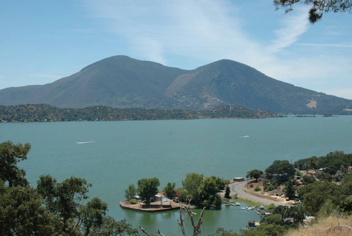 The Oldest Lake In Northern California Is A Beautiful Piece Of Living History