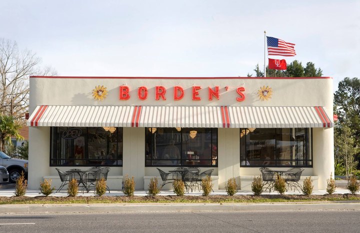 The Oldest Operating Borden’s In Louisiana Has Been Serving Mouthwatering Burgers And Ice Cream For Over 80 Years