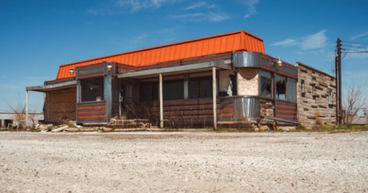This Abandoned Diner In Indiana Was A Popular Local Watering Hole With More Than Half A Dozen Names