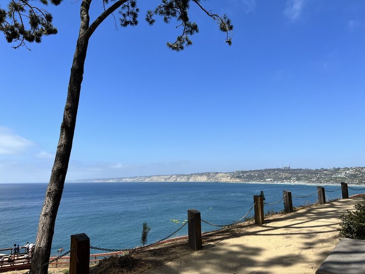 There's A Southern California Trail That Leads To A Gorgeous Beach The Entire Family Will Love