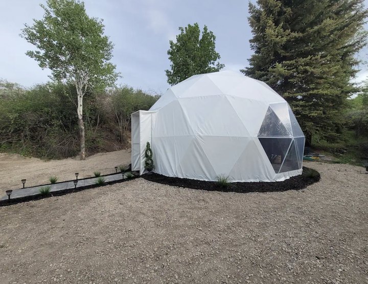 There's A Dome Airbnb In Idaho Where You Can Truly Sleep Beneath The Stars