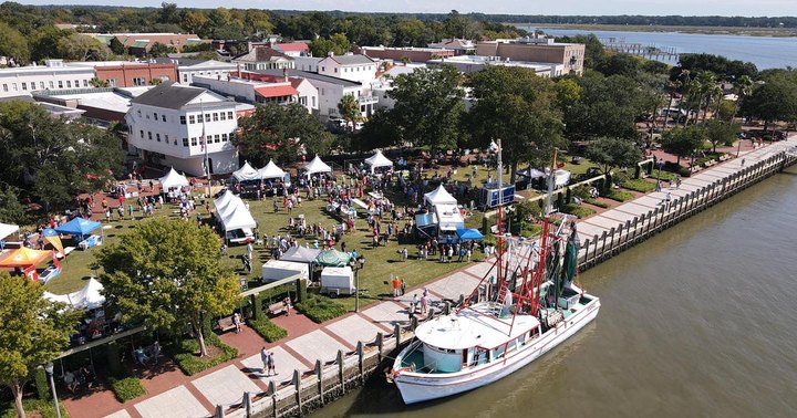 Every Fall, This Best Small Town In South Carolina Holds The Most Delicious Shrimp Festival In America
