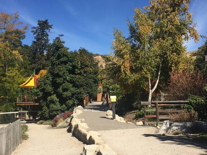Every Fall, This Botanical Garden In Idaho Holds The Best Fall Harvest