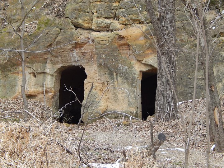 Explore Several Caves At This Underrated Kansas State Park On This Fun Day Trip