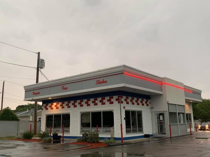 Sink Your Teeth Into A Massive Burger, Then Wash It Down With A Milkshake At KC's Classic Burger Bar In Massachusetts