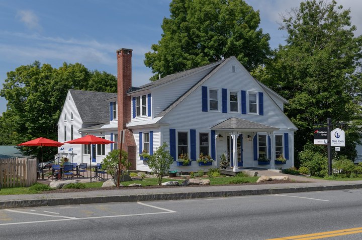 Blue Loon Bakery Serves Up Sweets And Smiles Inside A Historic Farmhouse In New Hampshire
