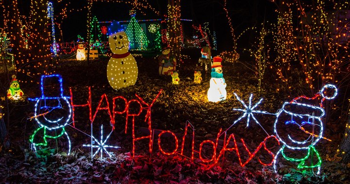 The Woodland Christmas Lights Trail In Pennsylvania Is Positively Enchanting