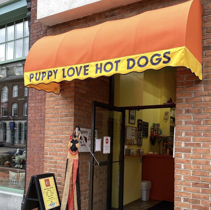 The Oldest Operating Hot Dog Stand In New Hampshire Has Been Serving Mouthwatering Hot Dogs For Over 45 Years