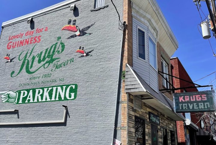 Krug's Tavern Has Been Serving The Best Burgers In New Jersey Since 1932