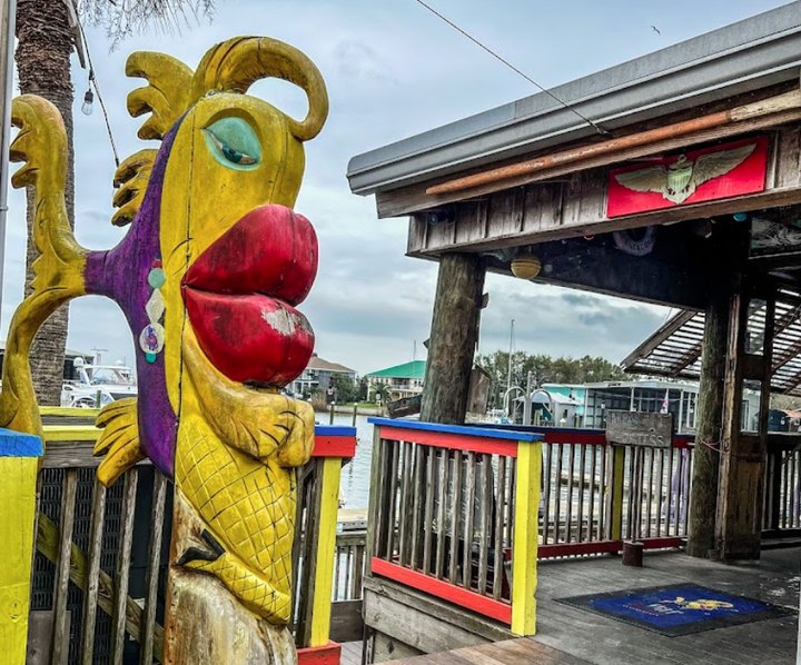 The Tiki-Roofed Restaurant On The Water In Florida Is A Beloved Local Favorite