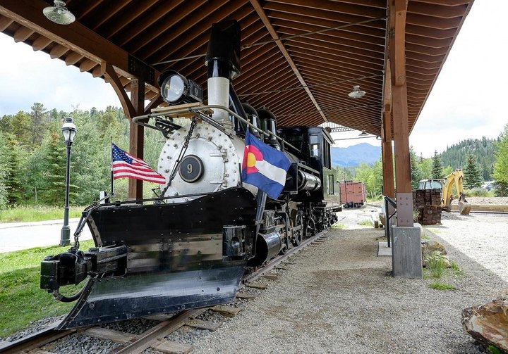 There’s A Little-Known, Fascinating Train Park In Colorado And You’ll Want To Visit