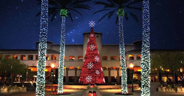 A Stay At Arizona's Christmas Themed Hotel Will Put You In The Holiday Mood