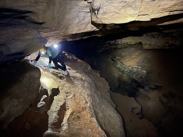 Explore Hundreds Of Feet Below The Earth's Surface On This Cave Tour In Alabama