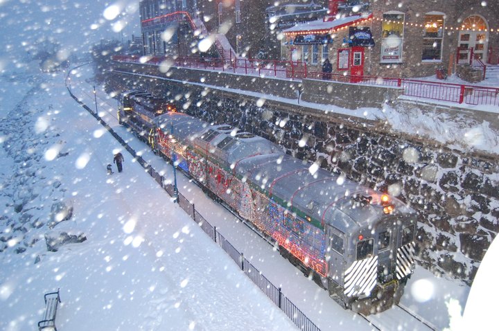 Ride A Christmas Train, Then Enjoy A Christmas-Themed View For A Holly Jolly Minnesota Adventure