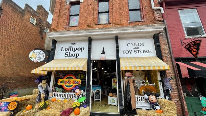 The Lollipop Shop Is A Retro Candy Shop And Arcade In Tennessee That’s Insanely Fun