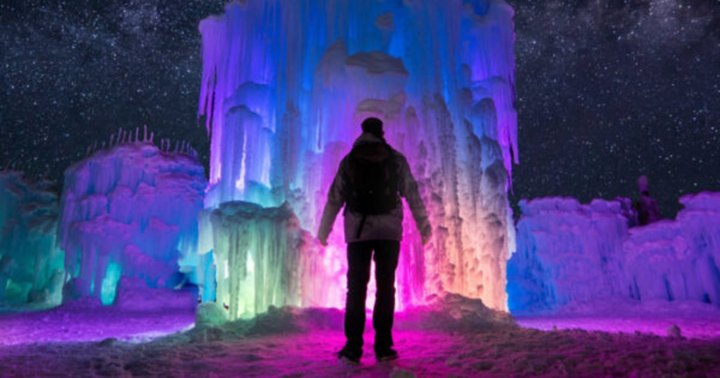 The One Staggering Ice Castle In New Hampshire You Need To See To Believe