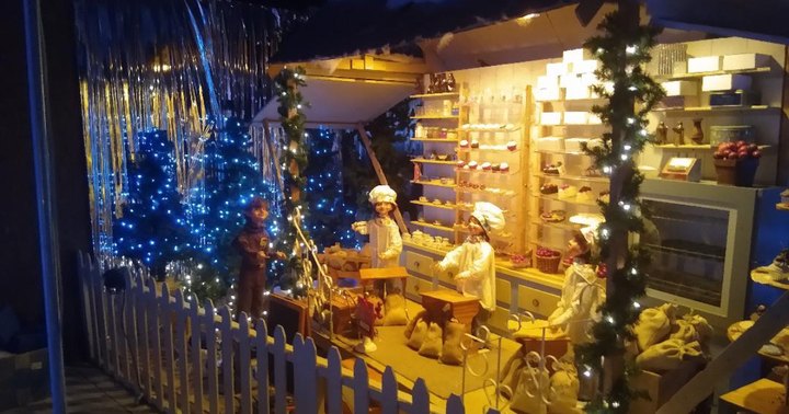 The Christmas Town In Wisconsin That Becomes Even More Magical Year After Year
