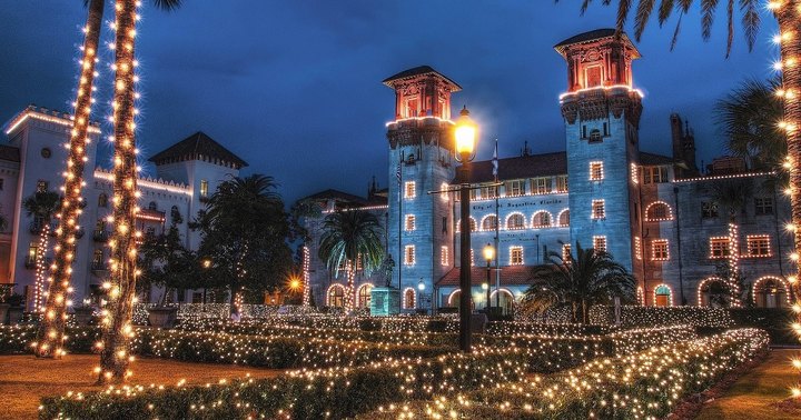 Visit St. Augustine, The One Christmas Town In Florida That's Simply Stunning This Season