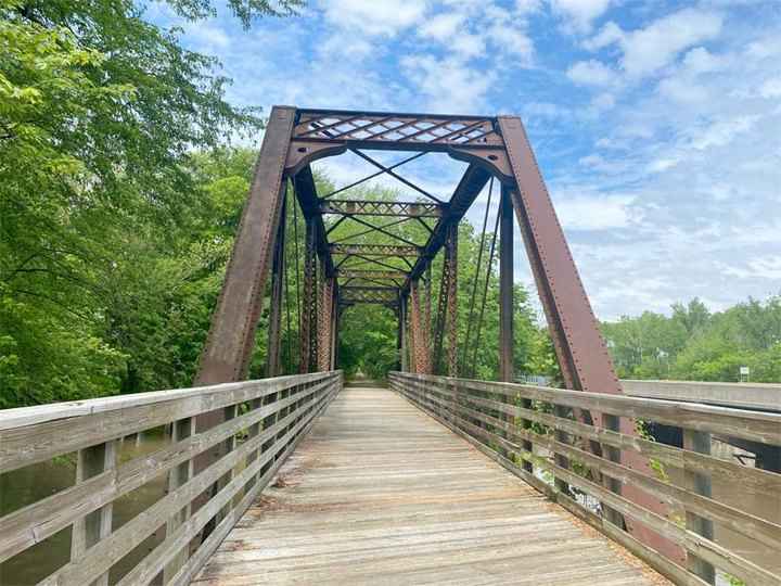 The Illinois Rail Trail Where You Can Walk Across Two Historic Railroad Bridges Is A Grand Adventure