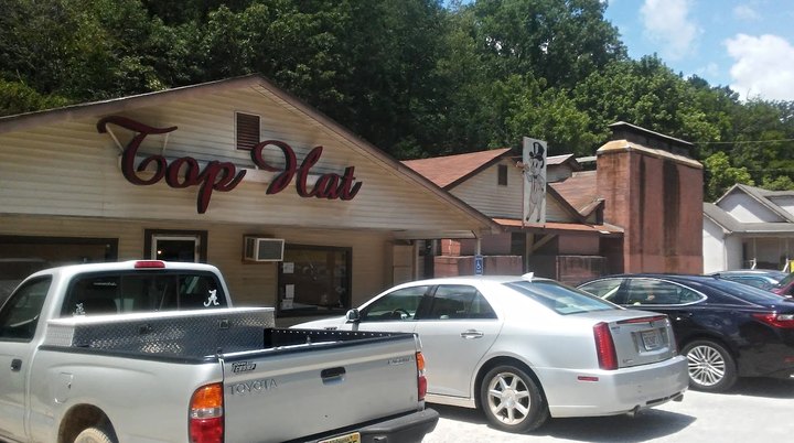 Opened In 1952, Top Hat Barbecue Is A Longtime Icon In Small Town Blount Springs, Alabama