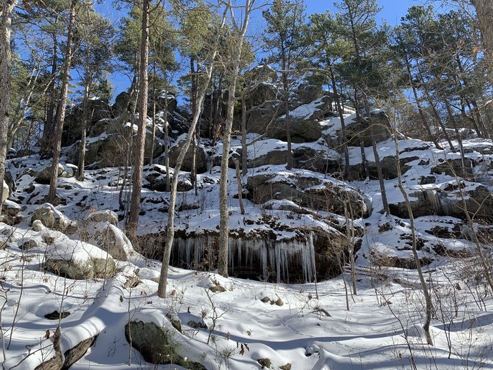 Marvel Over Frozen Waterfalls And Snow-Frosted Rock Formations On This Winter Hike In Missouri