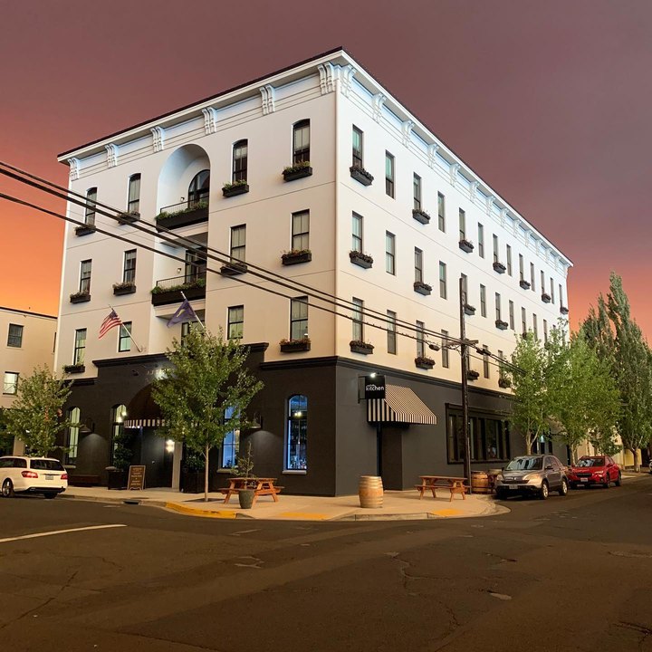 One Of The Best Hotels In The Entire World Is In Oregon And You'll Never Forget Your Stay