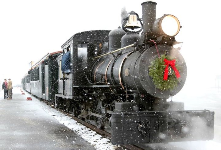 Ride A Christmas Train, Then Stay In A Christmas Tree Farm For A Holly Jolly Maine Adventure