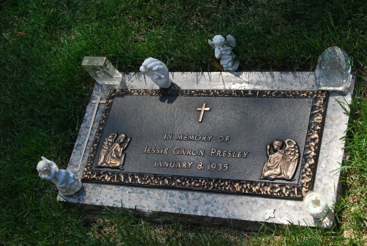 The Forgotten Mississippi Gravesite That No One Ever Visits