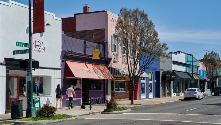 This Walkable Stretch Of Shops And Restaurants In Virginia Is The Perfect Day Trip Destination