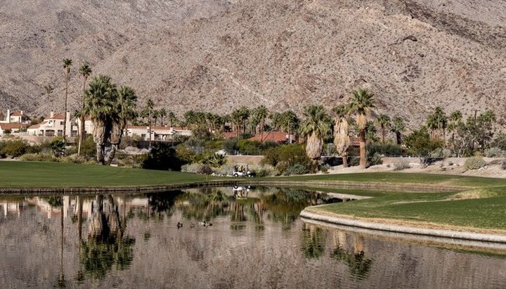 Celebrities Used To Flock To This California Desert Town To Experience An Escape From Hollywood