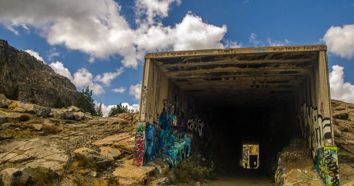 The Creepiest Hike In Northern California Takes You Through The Ruins Of Abandoned Railroad Tunnels