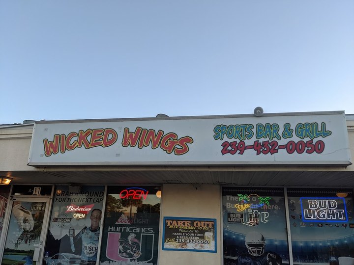 The Tastiest Wings In Florida Can Be Found At This Unexpected Hideaway