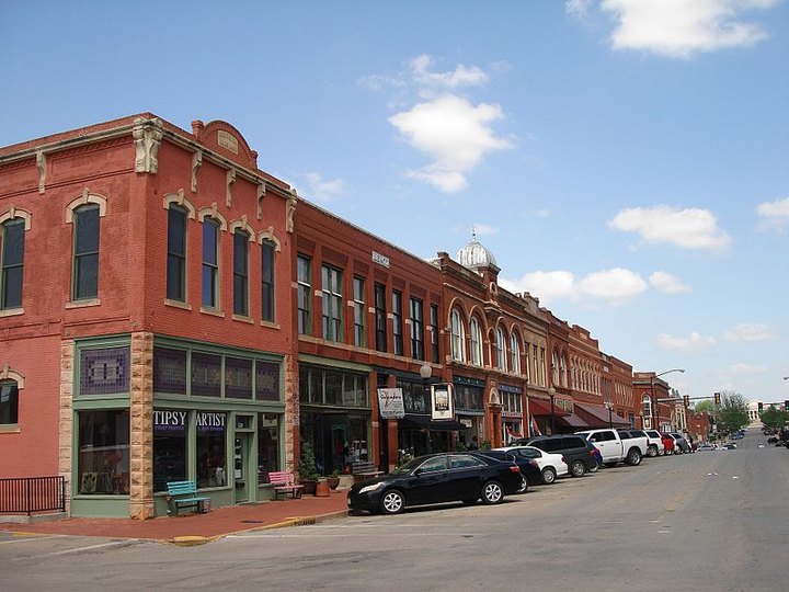 This Walkable Stretch Of Shops And Restaurants In Small-Town Guthrie, Oklahoma Is The Perfect Day Trip Destination