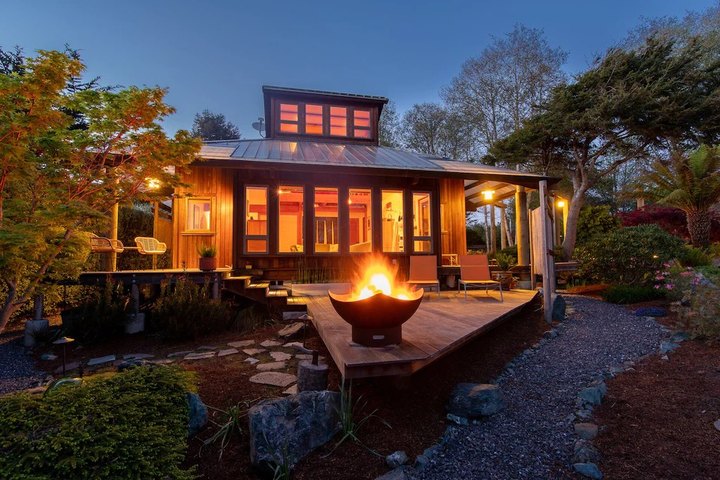 There’s A Zen-Themed Vrbo in Northern California And It’s Just Like Spending The Night In A Luxury Spa
