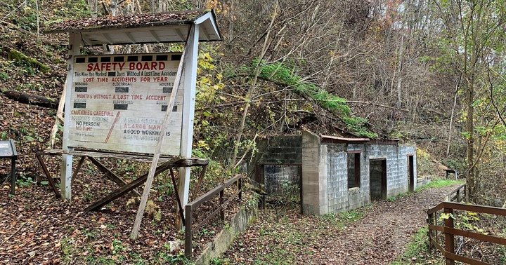 The Creepiest Hike In West Virginia Takes You Through The Ruins Of An Abandoned Town