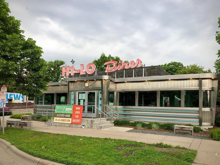 Countless Celebrities Have Loved This Iconic Minnesota Diner For Years