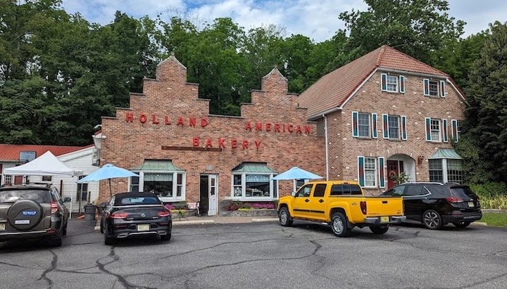 People Are Going Crazy Over The Dutch Pastries At This Small New Jersey Bakery