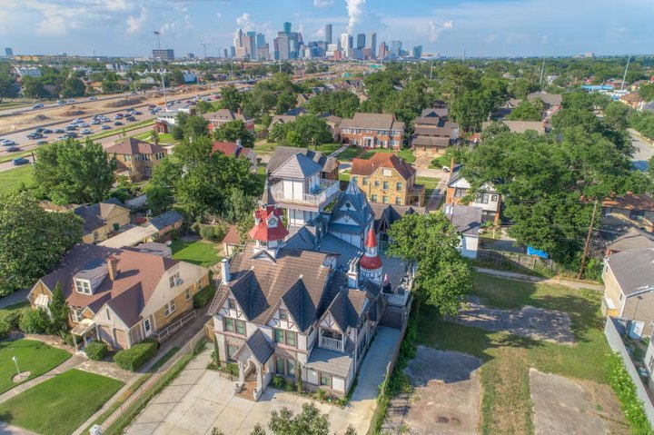 The Adults-Only Hotel In Texas Where You Can Enjoy Some Much-Needed Peace And Quiet