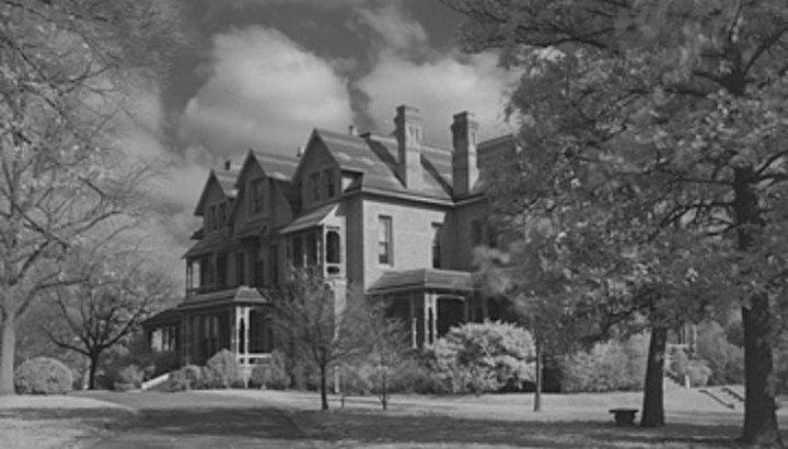The Story Behind North Carolina's Most Haunted House Is Beyond Terrifying