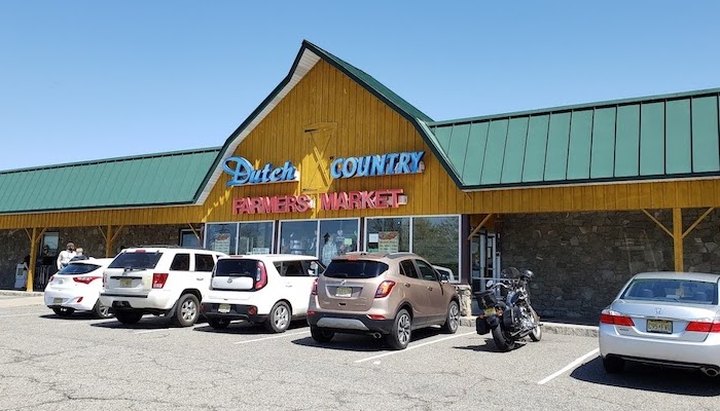 Dutch Country Farmers Market In New Jersey Will Transport You To Another Era